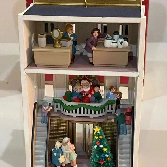 Hallmark vintage KEEPSAKE set of two Christmas ornaments in new like condition - Picture 5 of 5